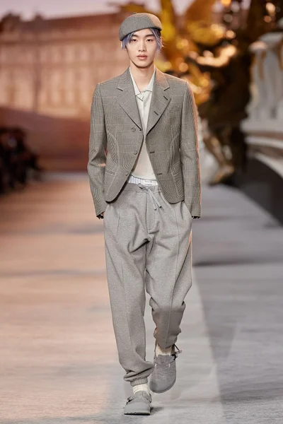 Look 47